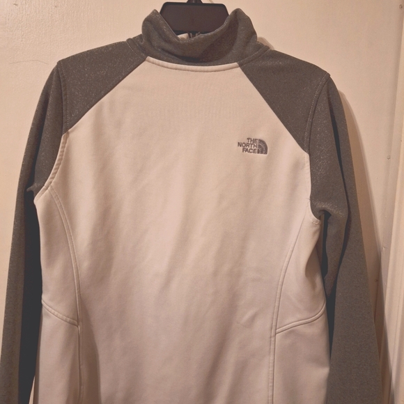 The North Face Women’s  shellrock  soft shell  gray & white Large Jacket - Picture 4 of 6